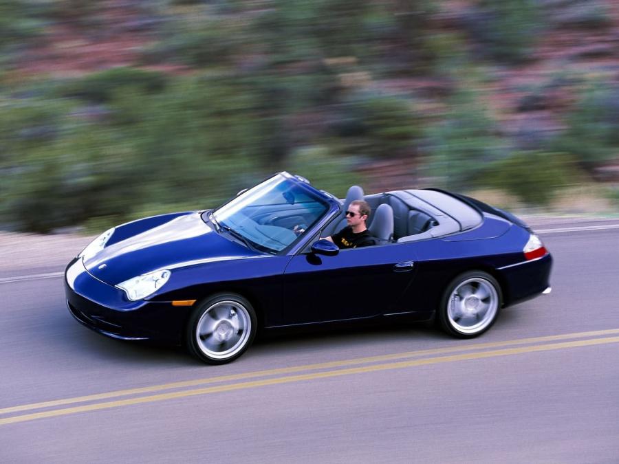  Porsche 911 Carrera 4 Cabriolet 2004 года  (фото 7 из 10)